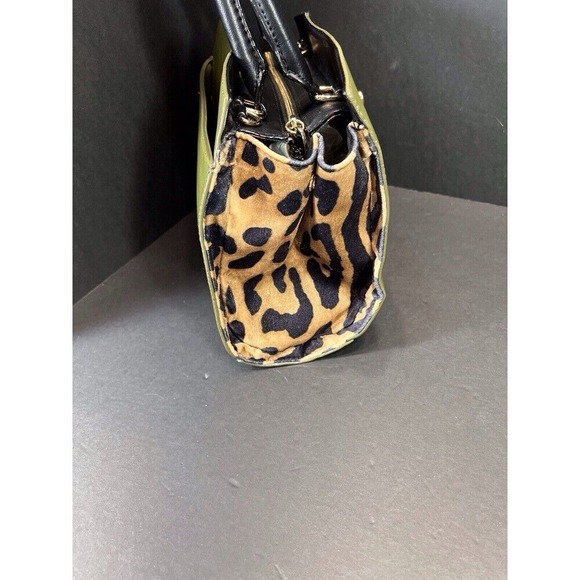 Betsey Johnson handbag Green w/ Leopard Print Black Handle Rose Lining Designer - Picture 7 of 16